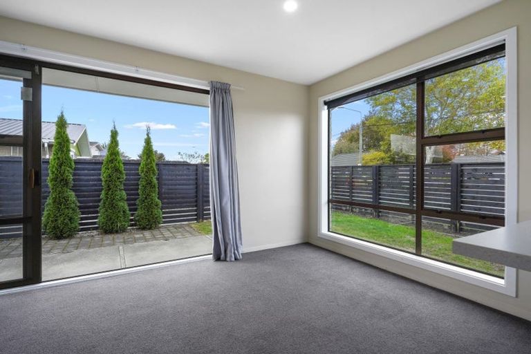 Photo of property in 1/78 Middlepark Road, Sockburn, Christchurch, 8042