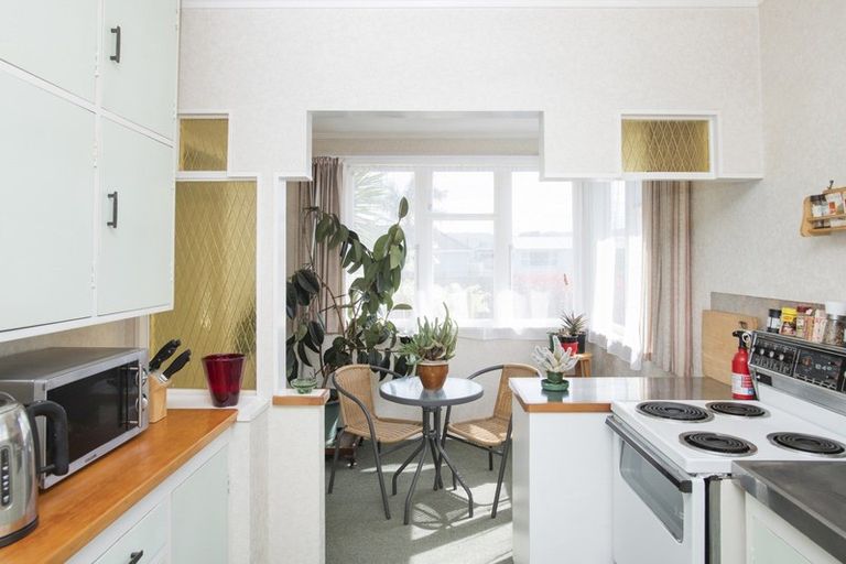 Photo of property in 2 Churchill Crescent, Te Hapara, Gisborne, 4010