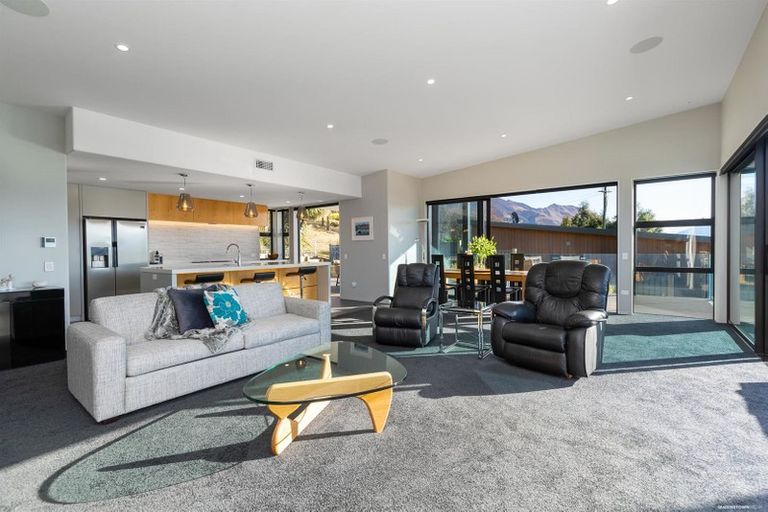 Photo of property in 10 Turnbull Crescent, Wanaka, 9305