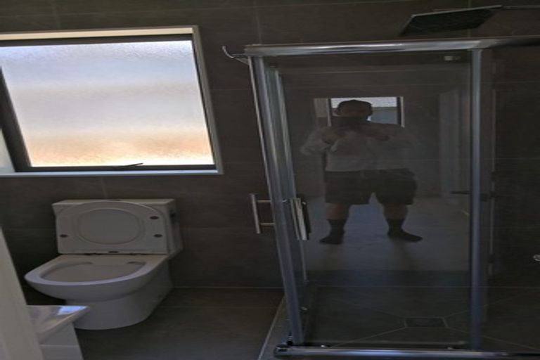 Photo of property in 2 Nanleen Rise, Manurewa, Auckland, 2105