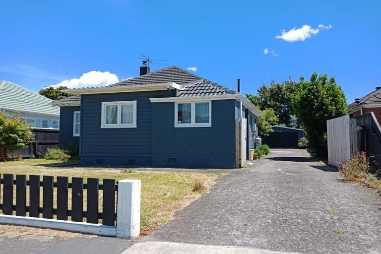 Photo of property in 14 Dyer Street, Epuni, Lower Hutt, 5011