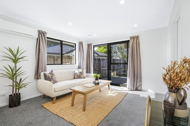 Photo of property in 2/23 Montgomery Crescent, Bader, Hamilton, 3206