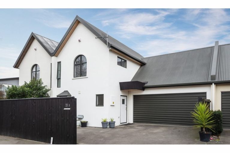 Photo of property in 3/21 Darvel Street, Riccarton, Christchurch, 8011
