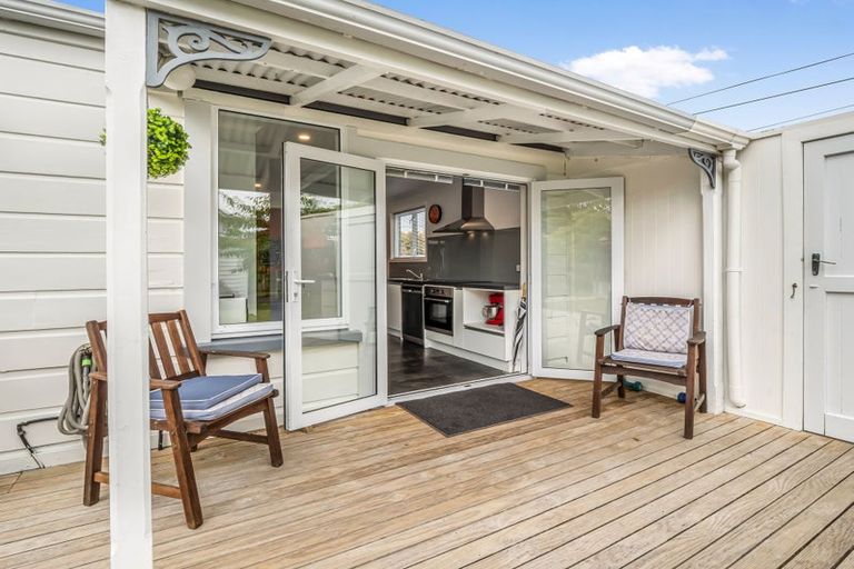 Photo of property in 30 Signal Street, Marton, 4710