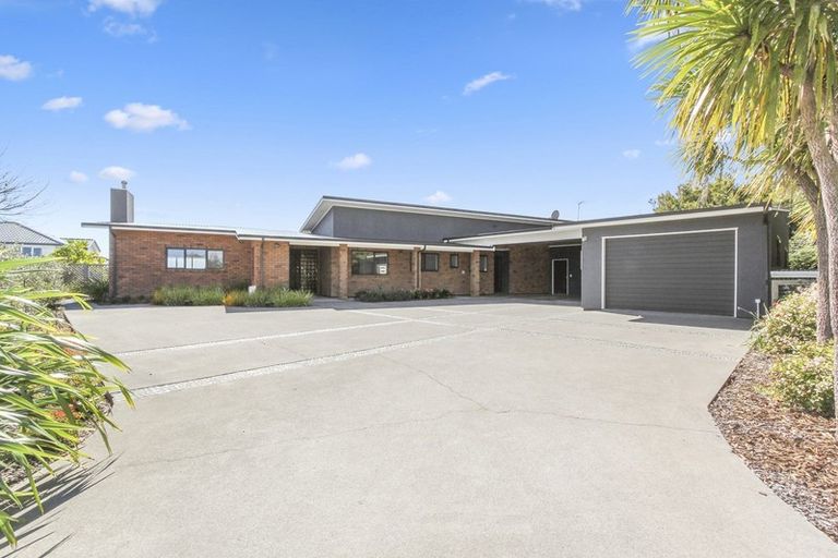 Photo of property in 192b Heta Road, Highlands Park, New Plymouth, 4312