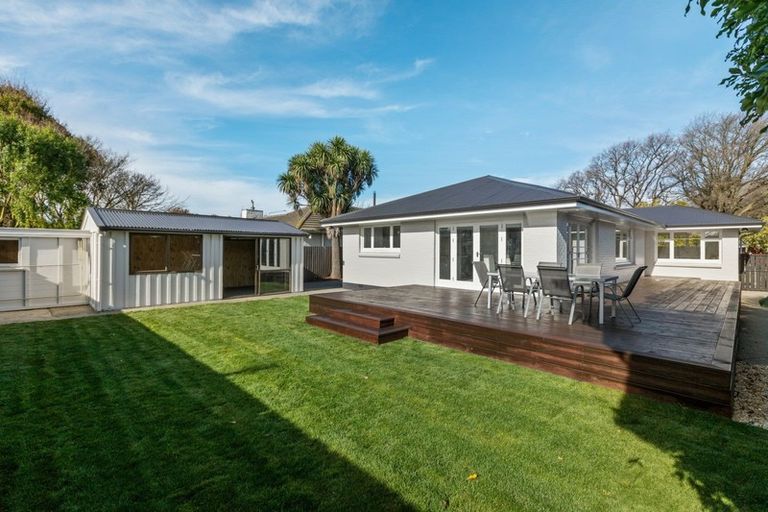Photo of property in 117 Blighs Road, Strowan, Christchurch, 8052
