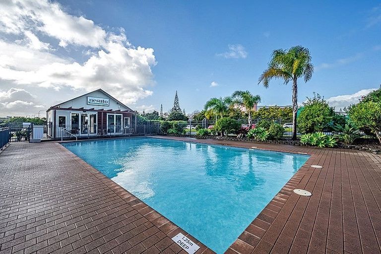 Photo of property in 53 Kirikiri Lane, East Tamaki, Auckland, 2013