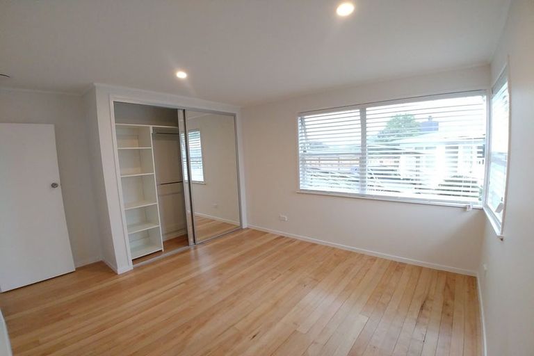 Photo of property in 89 Lauderdale Road, Birkdale, Auckland, 0626