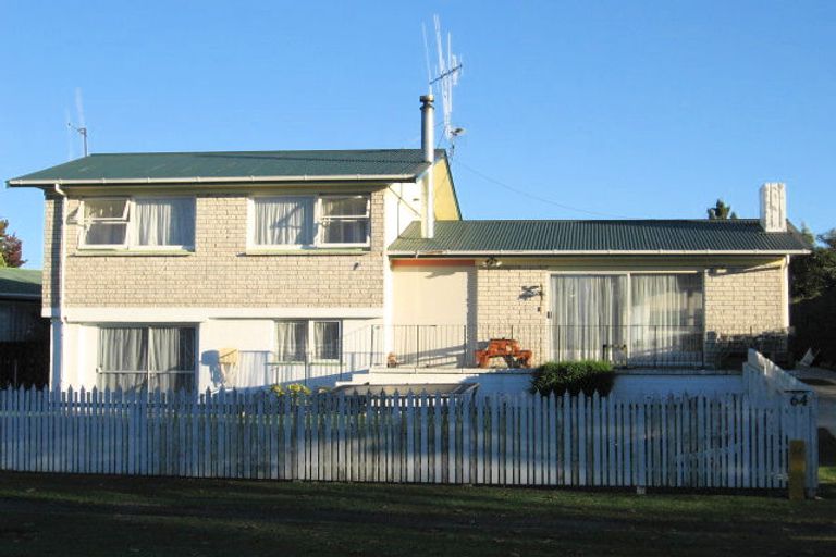 Photo of property in 64 Aotea Crescent, Tokoroa, 3420