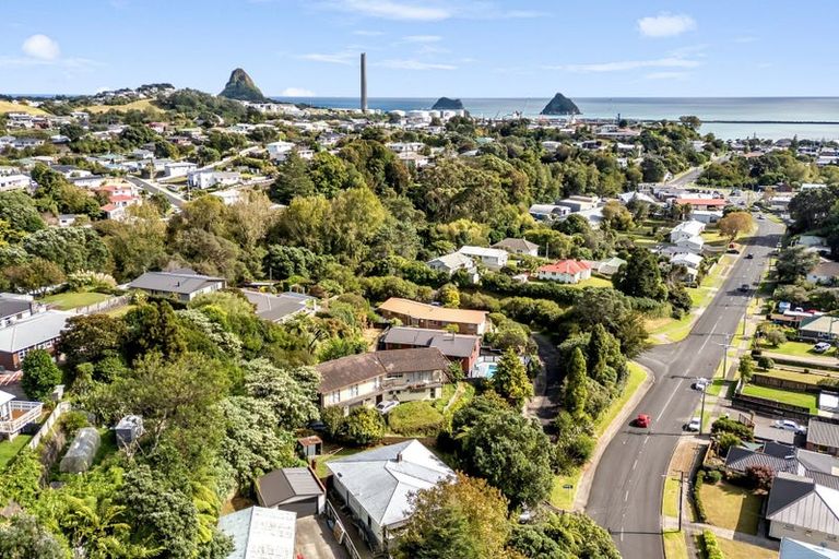 Photo of property in 50 Seaview Road, Marfell, New Plymouth, 4310