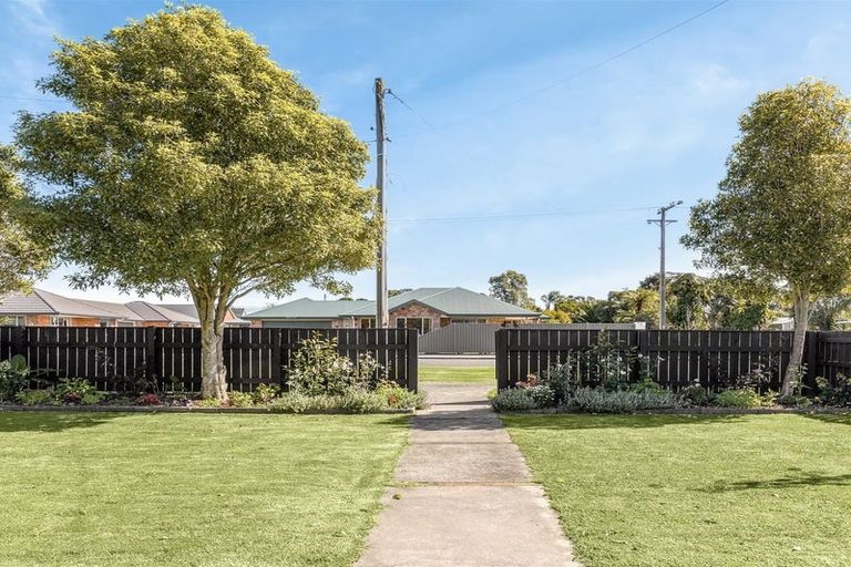 Photo of property in 95 Queen Street, Westport, 7825