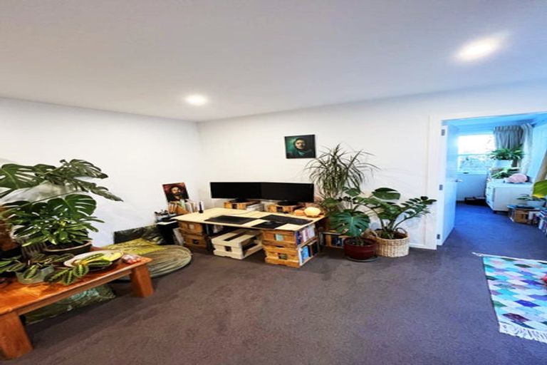 Photo of property in 88 Roxburgh Street, Mount Victoria, Wellington, 6011