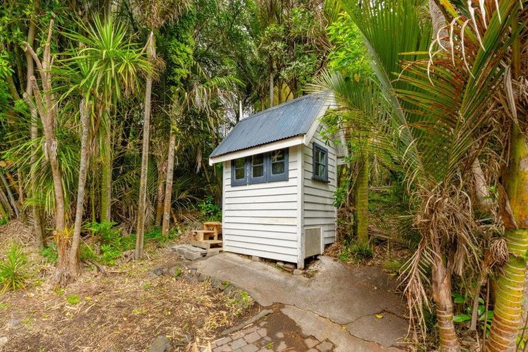 Photo of property in 209 Motutara Road, Muriwai, Waimauku, 0881