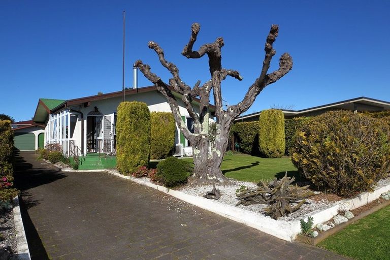 Photo of property in 50 Napier Road, Havelock North, 4130