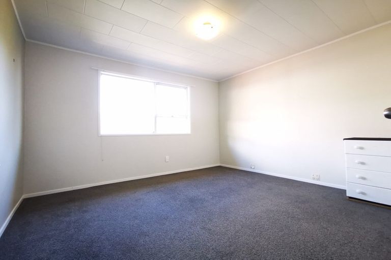 Photo of property in 1/4 Osmond Court, Sunnyvale, Auckland, 0612