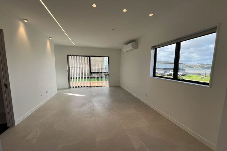 Photo of property in 29 Gunn Way, Hobsonville, Auckland, 0616