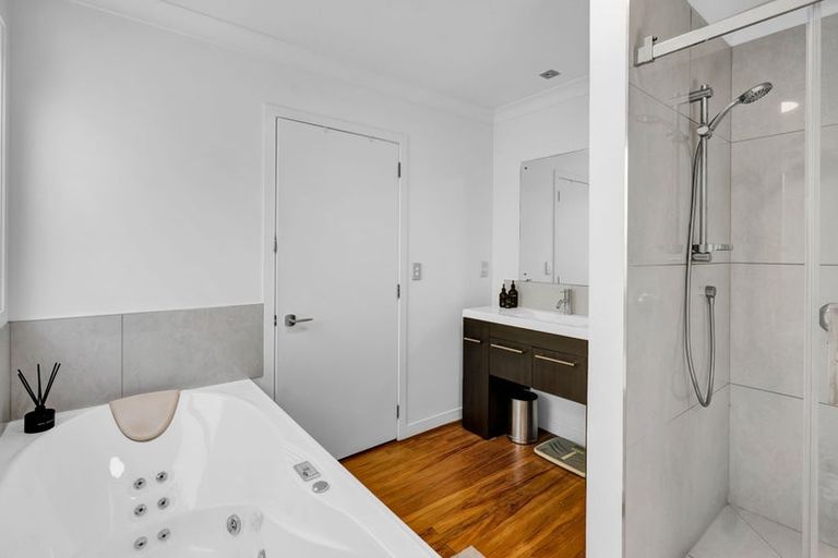 Photo of property in 117 Poplar Grove, Whalers Gate, New Plymouth, 4310