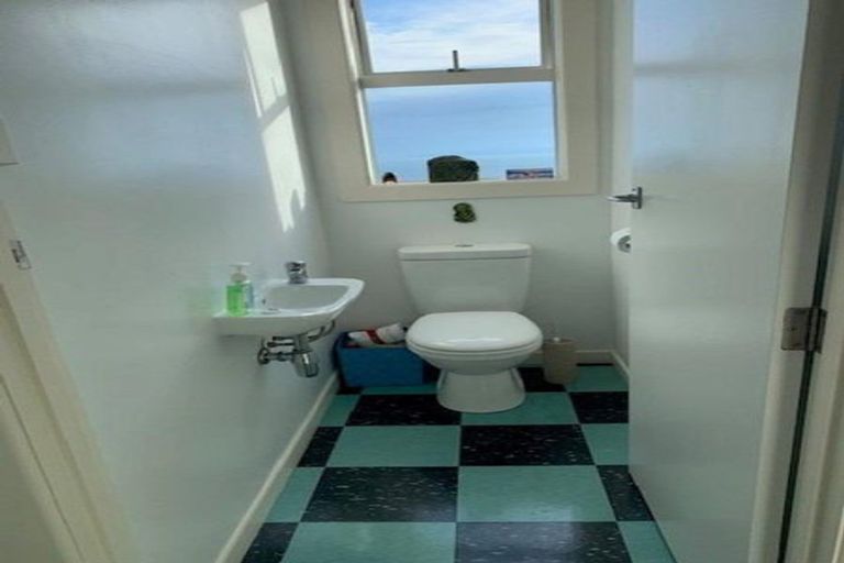 Photo of property in 53 Makorori Beach Road, Makorori, Gisborne, 4073