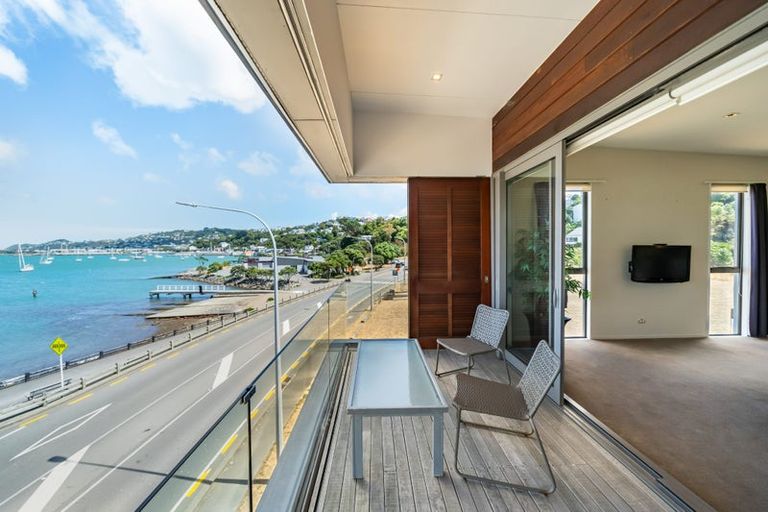 Photo of property in Patent 326 Apartments, 201h/326 Evans Bay Parade, Hataitai, Wellington, 6021