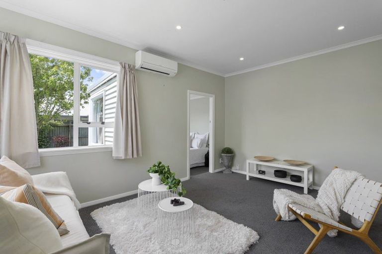 Photo of property in 16 Epsom Road, Sockburn, Christchurch, 8042