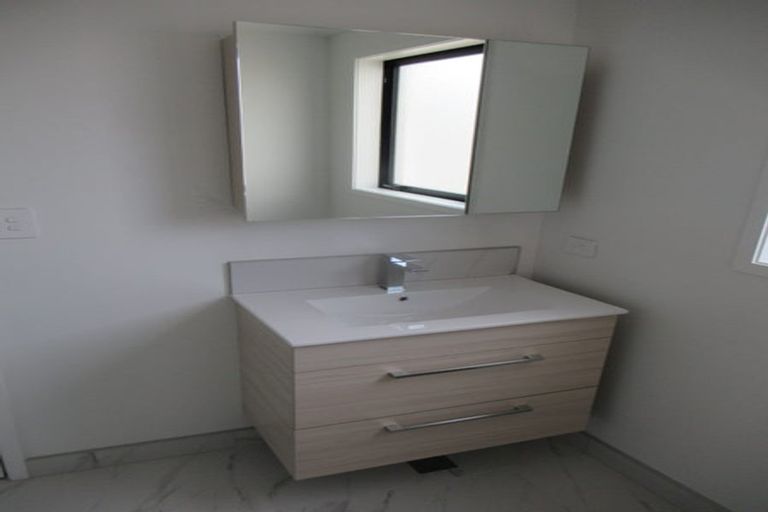 Photo of property in 3/3 Johnston Grove, Taita, Lower Hutt, 5011