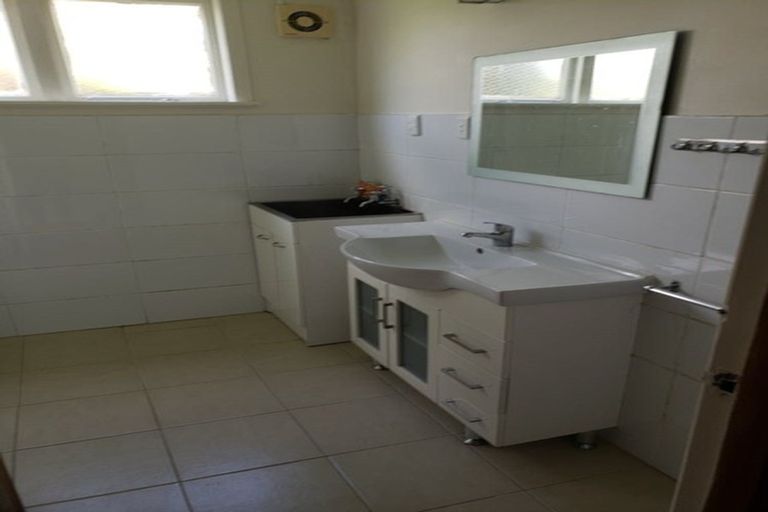 Photo of property in 2/255 Waterloo Road, Hutt Central, Lower Hutt, 5011