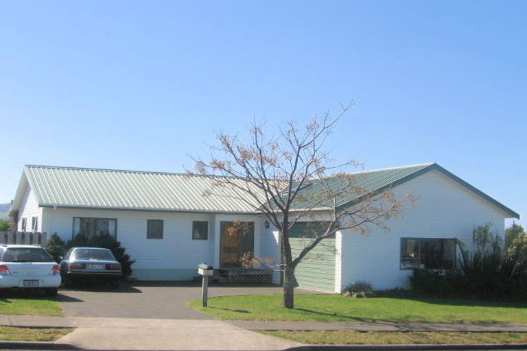 Photo of property in 132 Centennial Drive, Whitianga, 3510