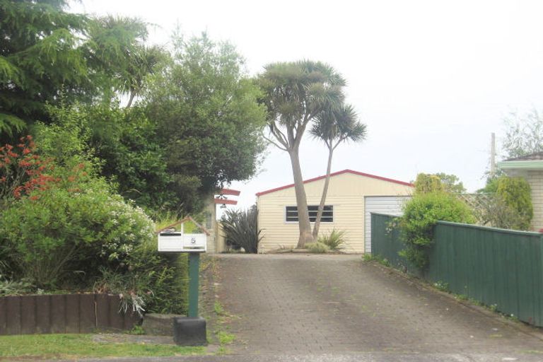 Photo of property in 5 Barnett Place, Te Puke, 3119