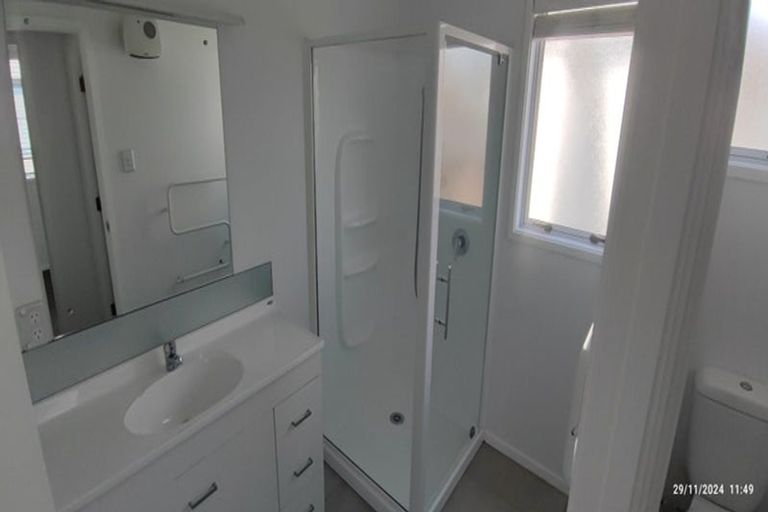 Photo of property in 1/1 Tomintoul Place, Highland Park, Auckland, 2010