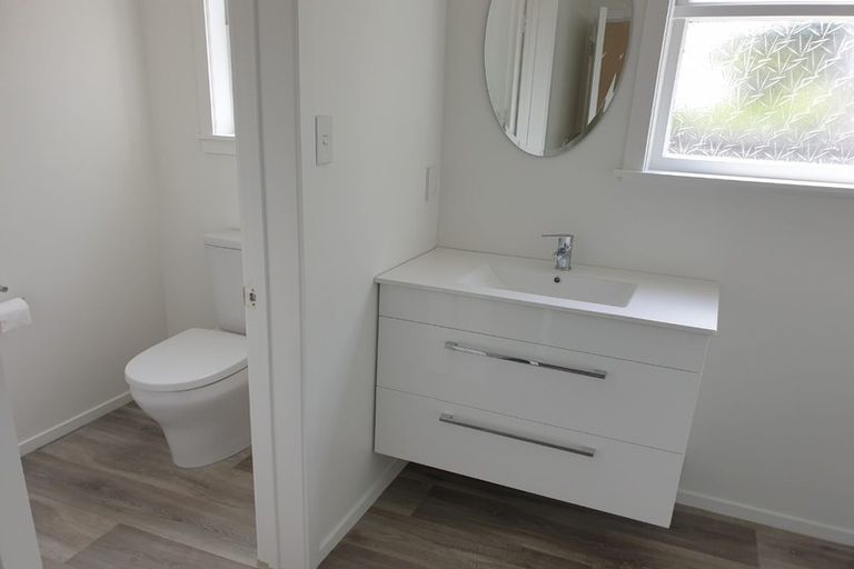 Photo of property in 165 Shakespeare Road, Bluff Hill, Napier, 4110