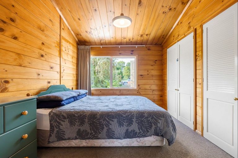 Photo of property in 64 Rangipoia Place, Turangi, 3334