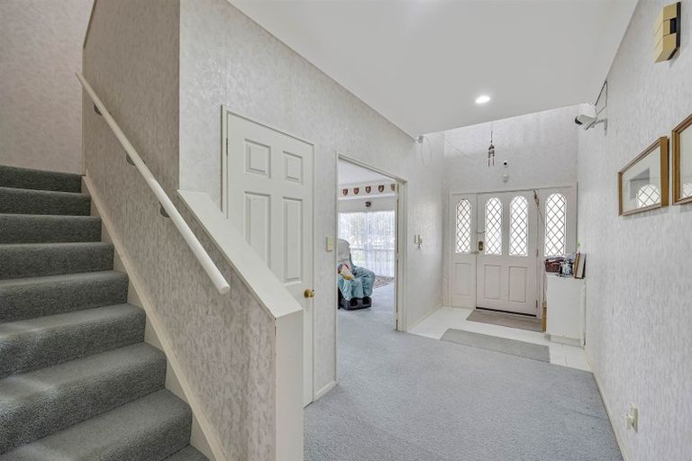 Photo of property in 10 Belvedere Court, West Harbour, Auckland, 0618