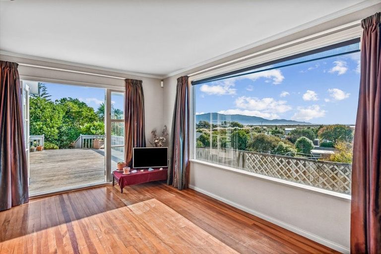 Photo of property in 6 Ruru Road, Otaihanga, Paraparaumu, 5036
