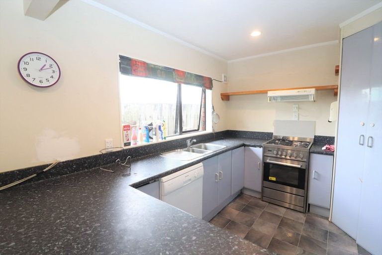 Photo of property in 2/44 Millen Avenue, Pakuranga, Auckland, 2010