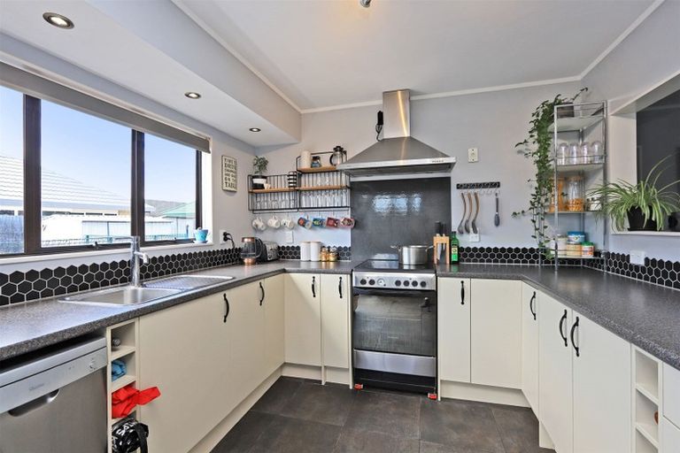 Photo of property in 309b Fenwick Street, Mayfair, Hastings, 4122