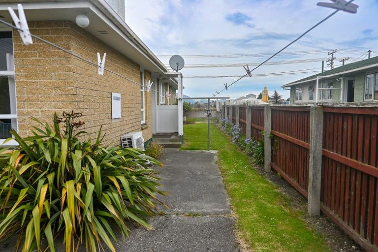 Photo of property in 121 Robertson Street, Gore, 9710