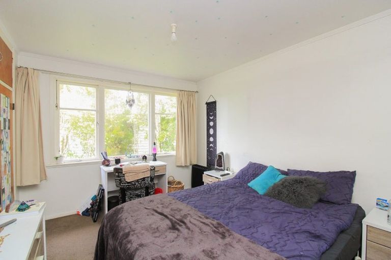 Photo of property in 28 Arapiko Street, Johnsonville, Wellington, 6037