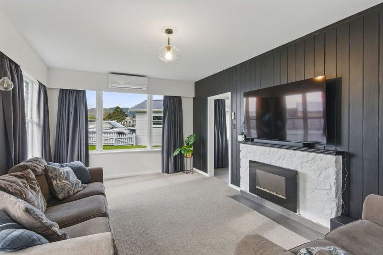 Photo of property in 2 Weld Street, Levin, 5510
