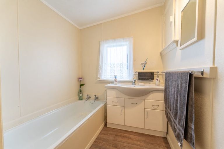 Photo of property in 20 Roseness Street, Palmerston, 9430