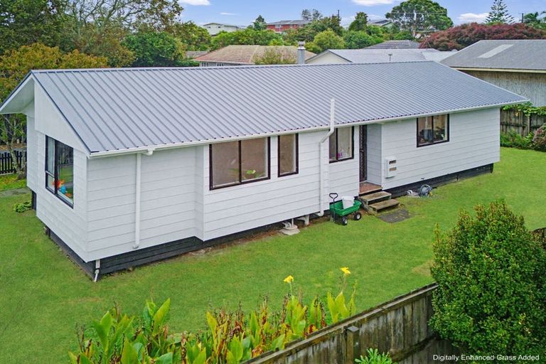 Photo of property in 13a Kaiwaka Road, Waiuku, 2123