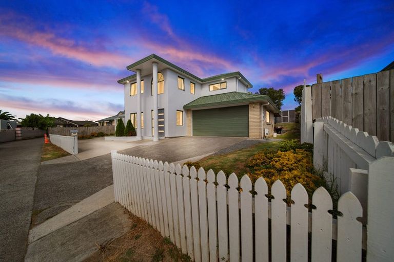 Photo of property in 16 Grangewood Close, Favona, Auckland, 2024