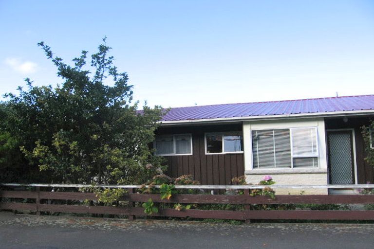 Photo of property in 12/171 Queens Drive, Lyall Bay, Wellington, 6022