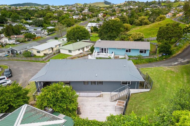 Photo of property in 10 Herald Way, Welcome Bay, Tauranga, 3112