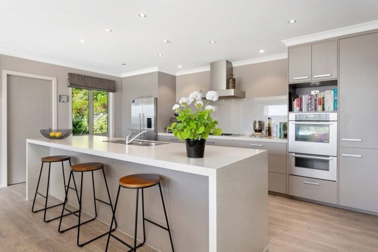 Photo of property in 28 Shera Street, Acacia Bay, Taupo, 3330