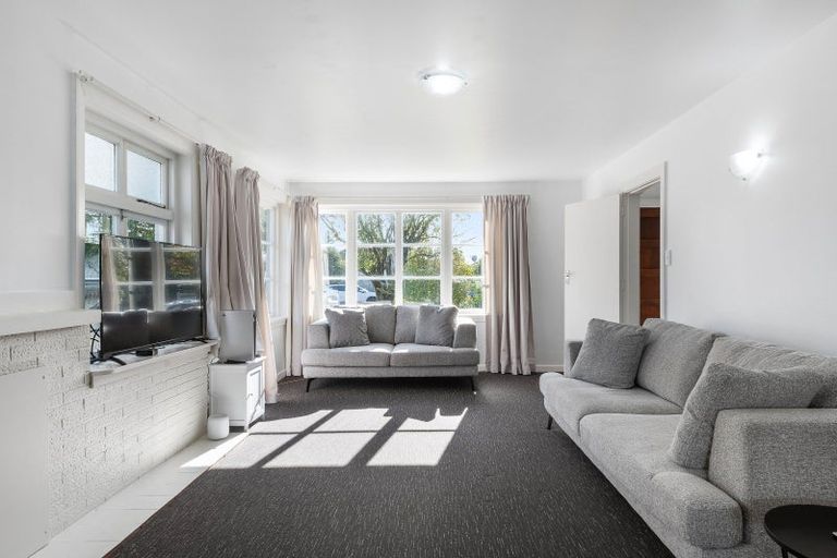 Photo of property in 63 Northcote Road, Northcote, Christchurch, 8052