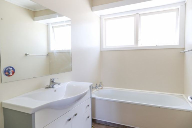 Photo of property in 9 Tongariro Road, Turangi, 3334