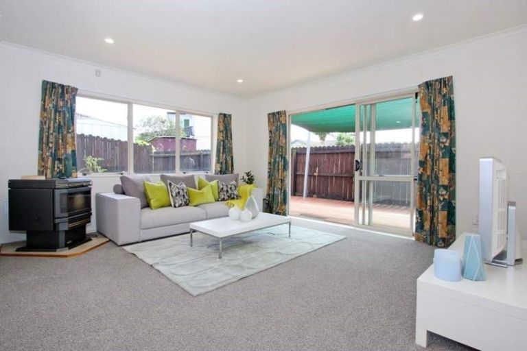 Photo of property in 24 Amarillo Place, Manurewa, Auckland, 2105