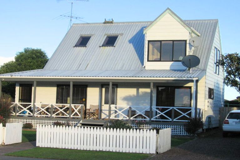 Photo of property in 118 Florence Avenue, Orewa, 0931