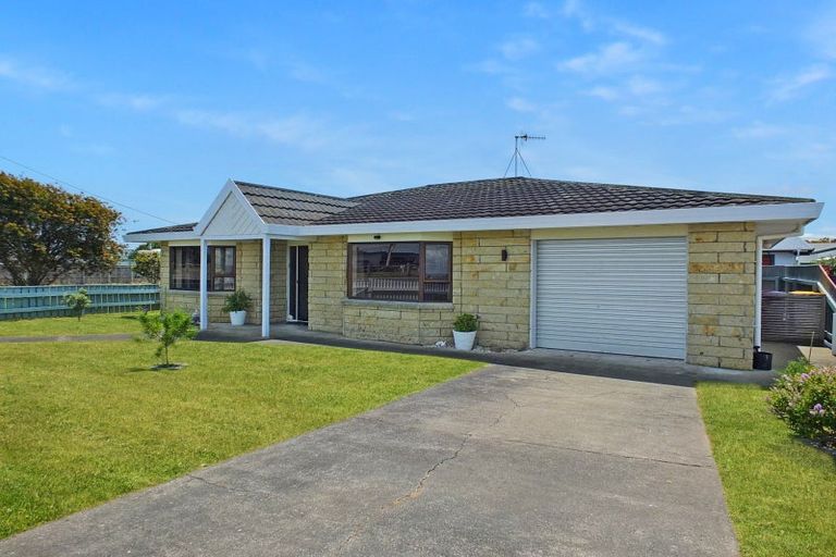 Photo of property in 71 Seabury Avenue, Foxton Beach, Foxton, 4815