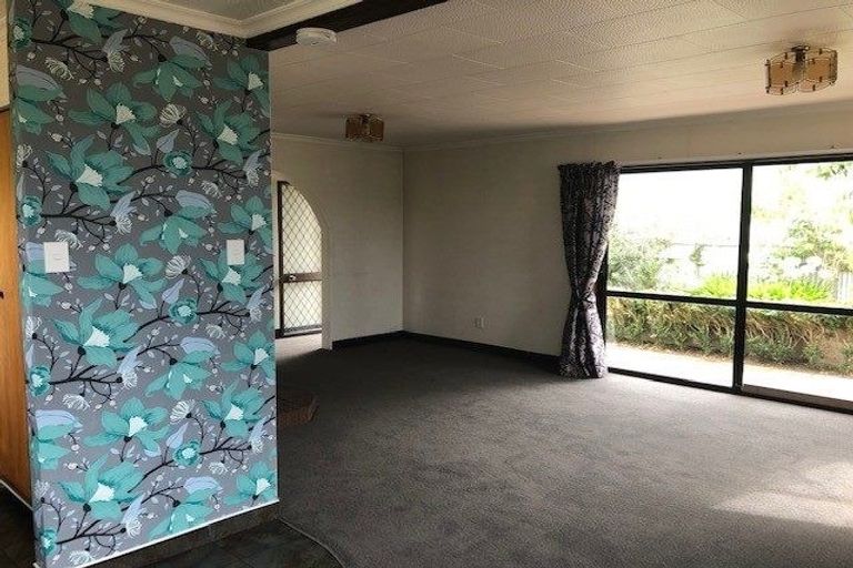 Photo of property in 33 Lupin Road, Otaki, 5512